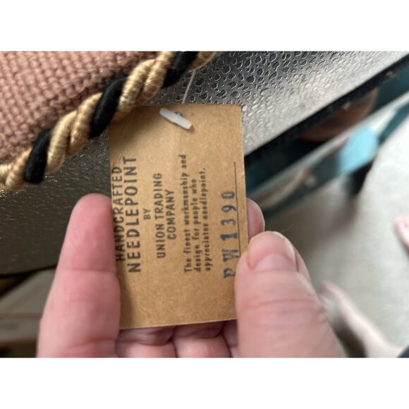 NWT Dachshund Dog Pet Needlepoint Pillow Cover 18 X 11" Piping Zipper Solid Back - Picture 10 of 12